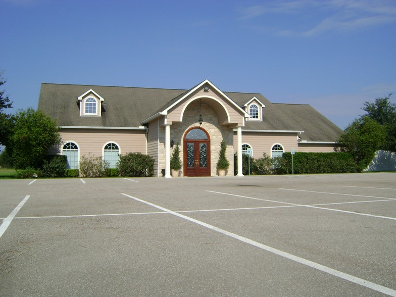17011 Steinhagen Rd, Cypress, TX à vendre - Photo principale – Image 1 sur 40