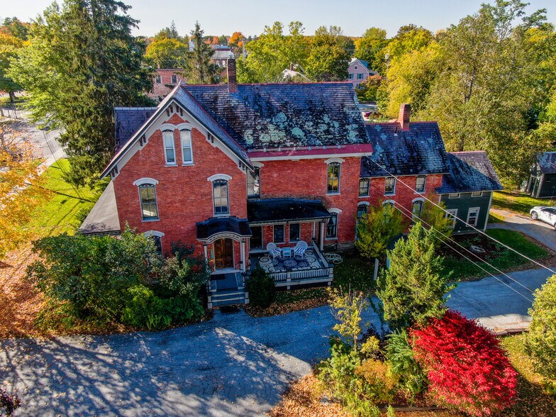 5224 Shelburne Rd, Shelburne, VT à louer - Photo de l’immeuble – Image 3 sur 38