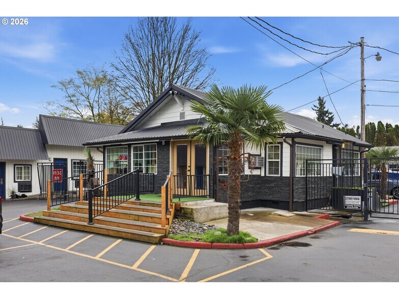 11324 NE Sandy Blvd, Portland, OR à vendre - Photo principale – Image 1 sur 29