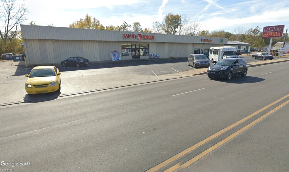 401 E 5th St, Connersville, IN à louer - Photo de l’immeuble – Image 2 sur 2