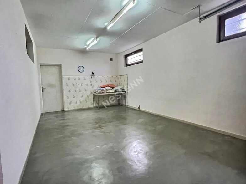 Local d'activités dans Saint-Avold à vendre - Photo de l’immeuble – Image 2 sur 17