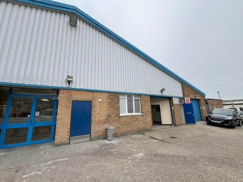 Wharfedale Rd, Ipswich à louer - Photo de l’immeuble – Image 3 sur 7