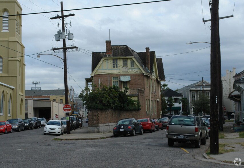 1412 Erato St, New Orleans, LA à vendre - Photo de l’immeuble – Image 3 sur 4