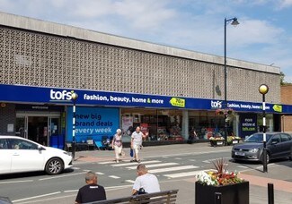 Plus de détails pour 77-91 Main St, Garforth - Local commercial à louer