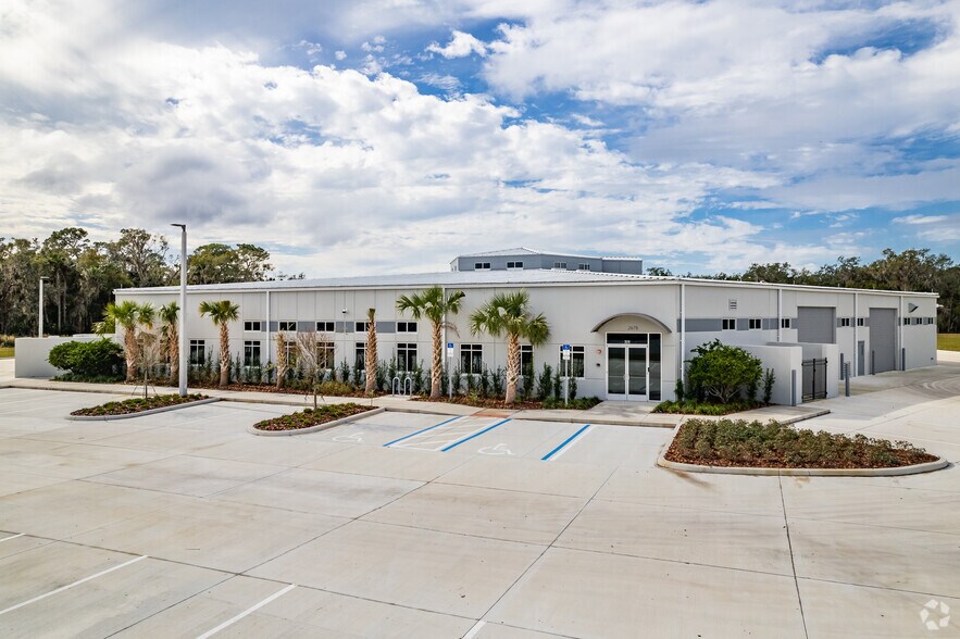 2678 Richmond Ave, Sanford, FL à louer - Photo de l’immeuble – Image 3 sur 21