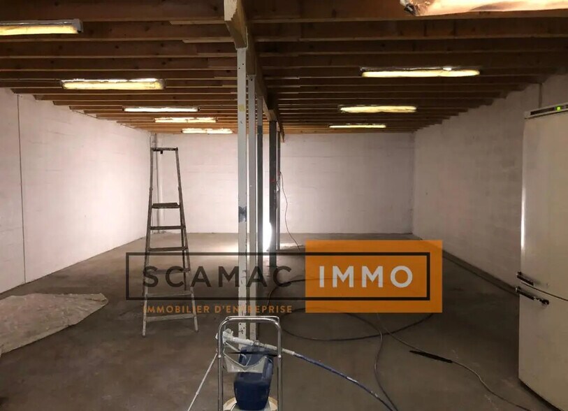 Industriel/Logistique dans Stains à louer - Photo intérieure – Image 2 sur 6