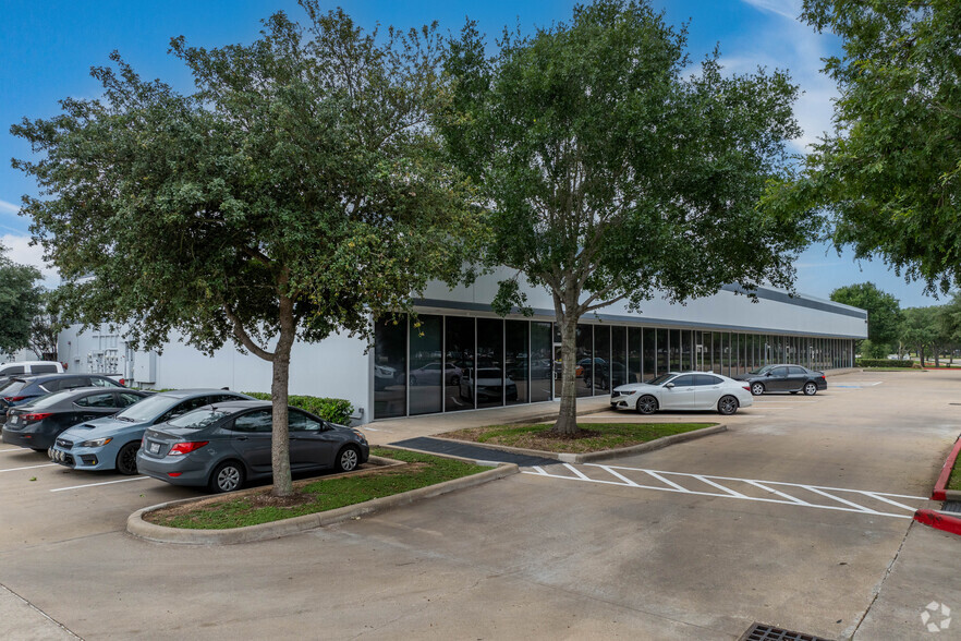 12615 W Airport Blvd, Sugar Land, TX à louer - Photo principale – Image 1 sur 5