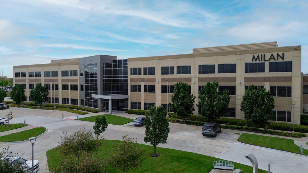 18020 Burt St, Elkhorn, NE à louer - Photo de l’immeuble – Image 3 sur 7