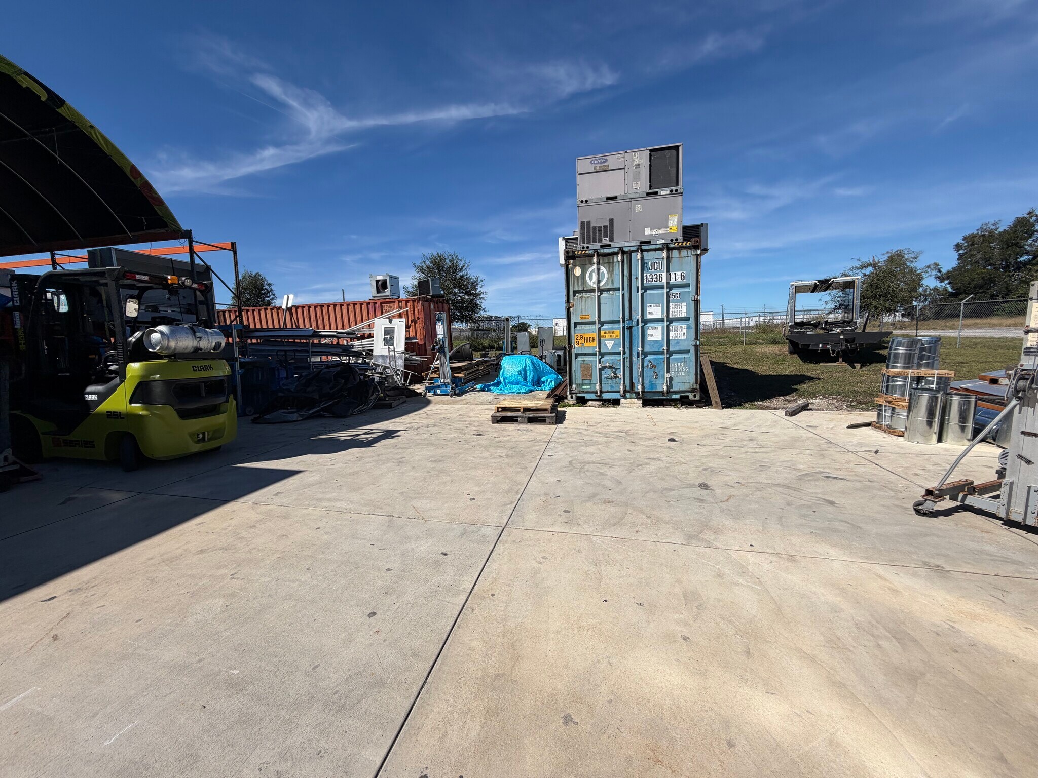 2300 Mayflower Ave, Apopka, FL à louer Photo de l’immeuble– Image 1 sur 5