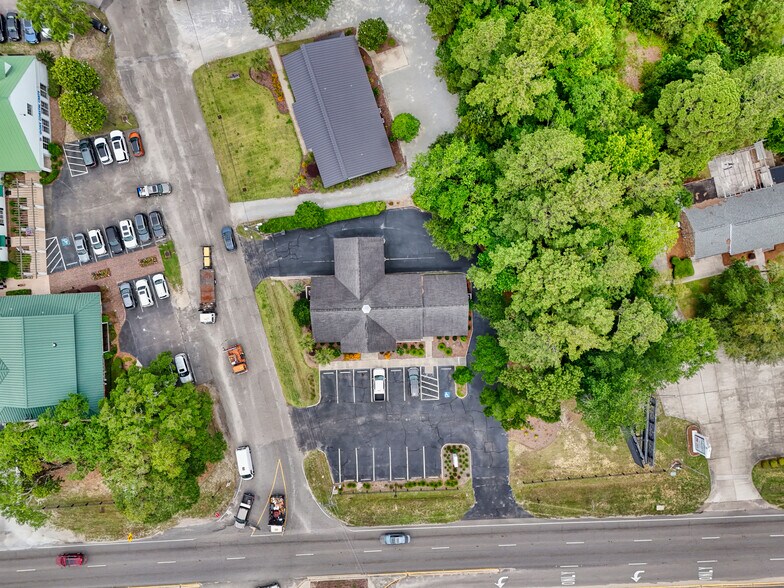 10769 Ocean Hwy, Pawleys Island, SC à louer - Photo de l’immeuble – Image 2 sur 14