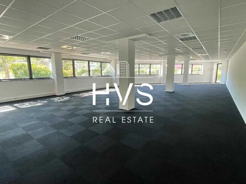 Bureau dans Aix-en-Provence à louer - Photo de l’immeuble – Image 2 sur 14