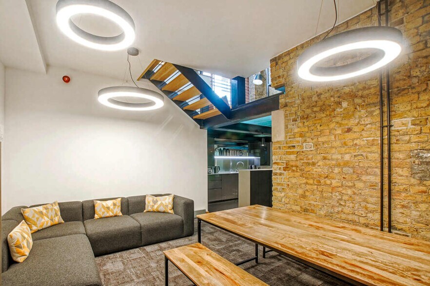 19 Hooper St, Londres à louer - Photo de l’immeuble – Image 3 sur 21
