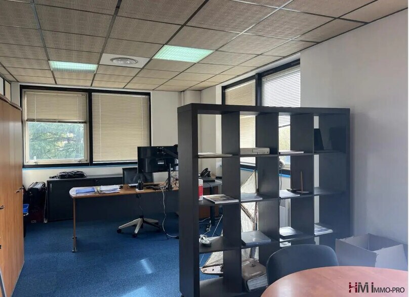 Bureau dans Mont-Saint-Aignan à louer - Photo de l’immeuble – Image 3 sur 7