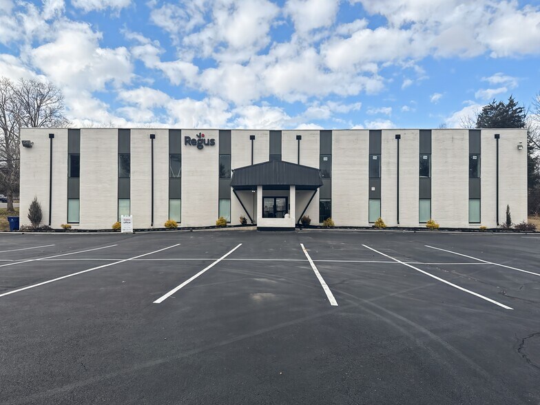 101 E Tennessee Ave, Oak Ridge, TN à louer - Photo de l’immeuble – Image 2 sur 14