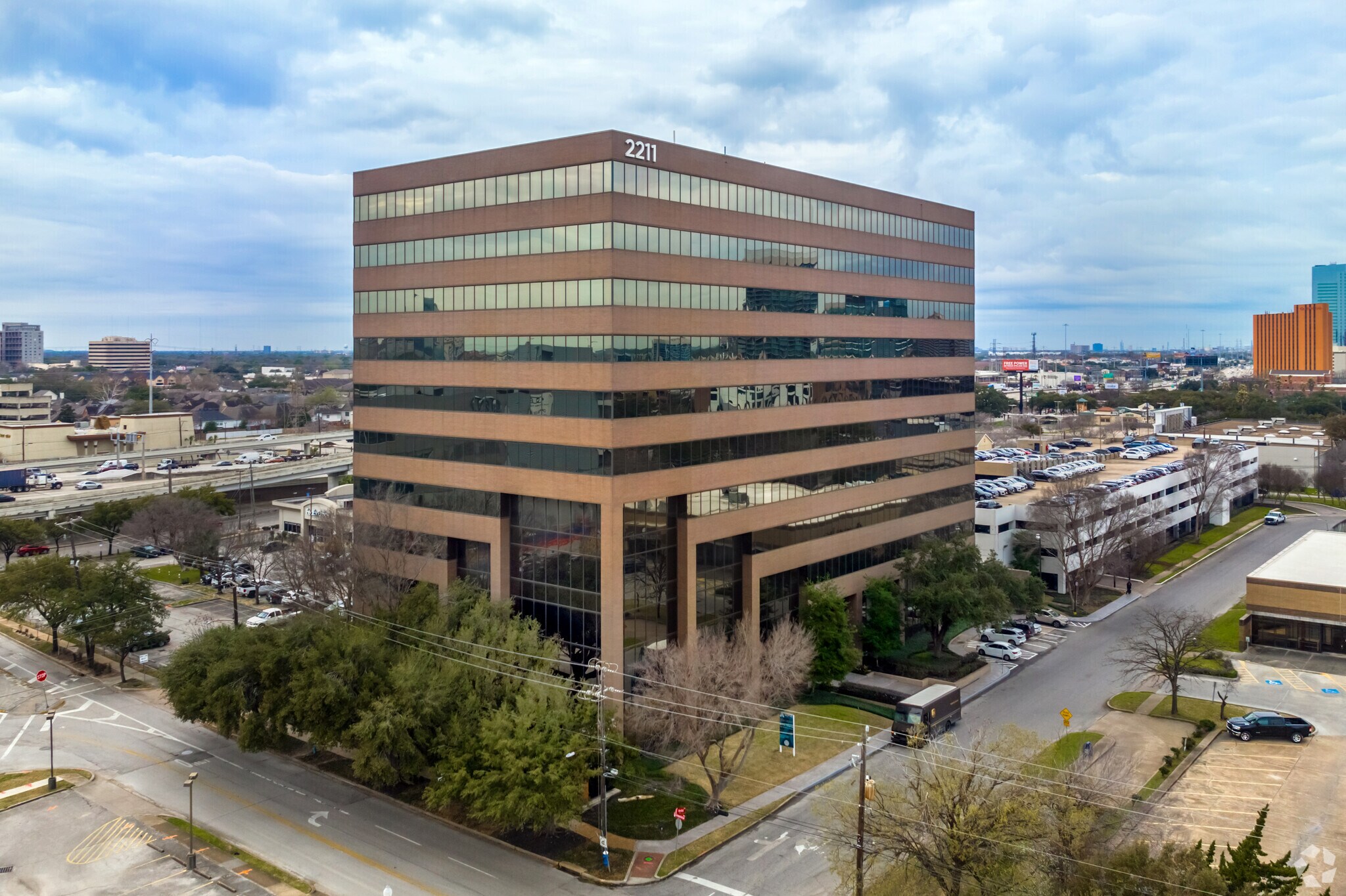 2211 Norfolk St, Houston, TX à louer Photo principale– Image 1 sur 10