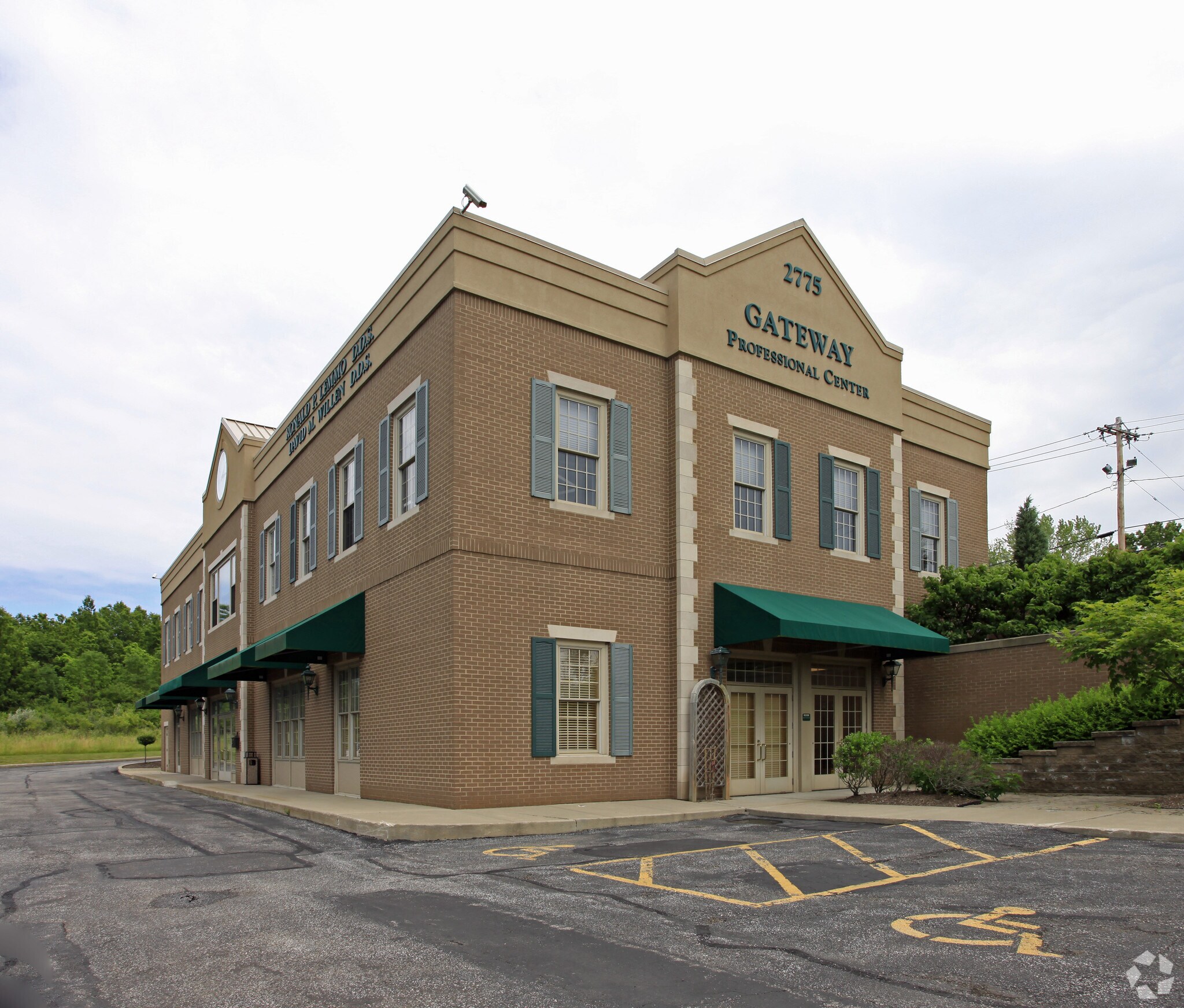 2775 Bishop Rd, Wickliffe, OH à louer Photo principale– Image 1 sur 7