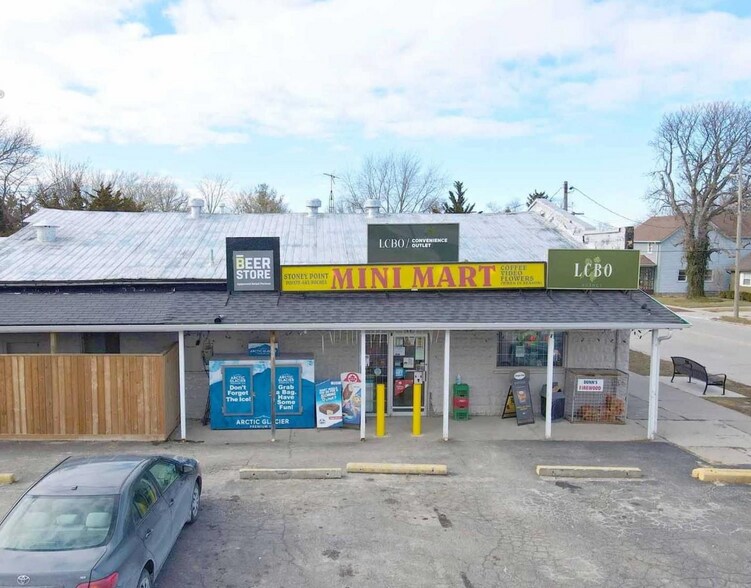 6955-6957 Tecumseh Rd, Lakeshore, ON à vendre - Photo de l’immeuble – Image 3 sur 6