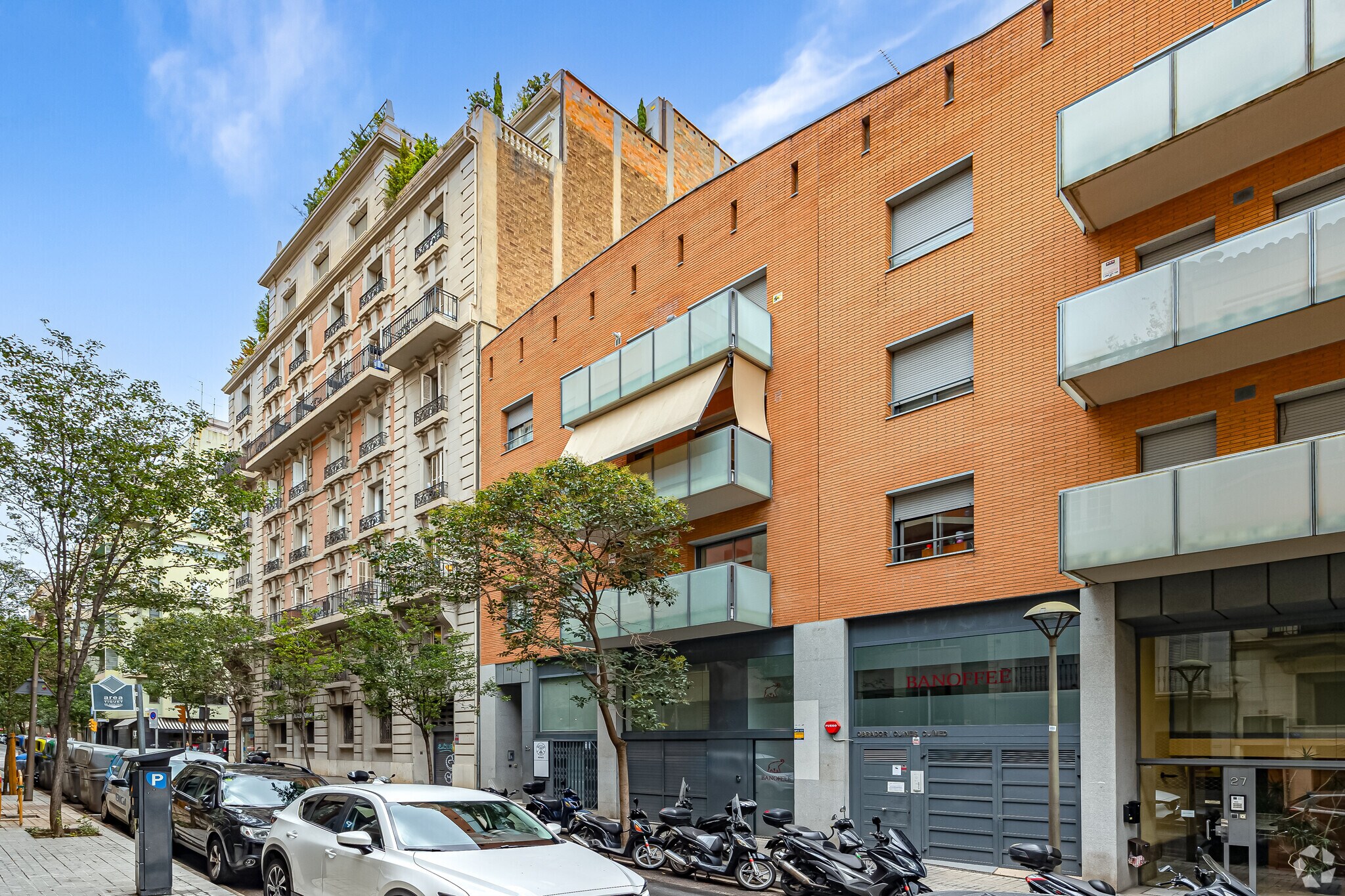 Local commercial dans Barcelone, Barcelona à louer Photo principale– Image 1 sur 4
