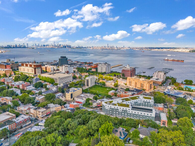 57 Victory Blvd, Staten Island, NY à louer - Photo de l’immeuble – Image 3 sur 33