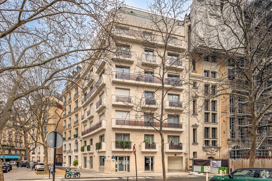 Immeuble residentiel dans Paris à vendre - Photo de l’immeuble – Image 2 sur 2