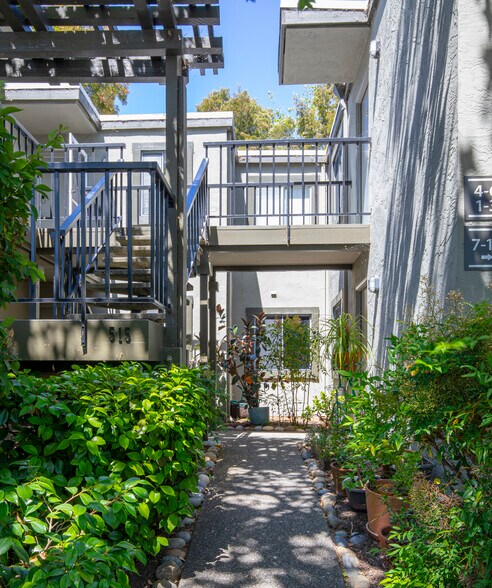 515 B St, San Rafael, CA à vendre - Photo de l’immeuble – Image 1 sur 17