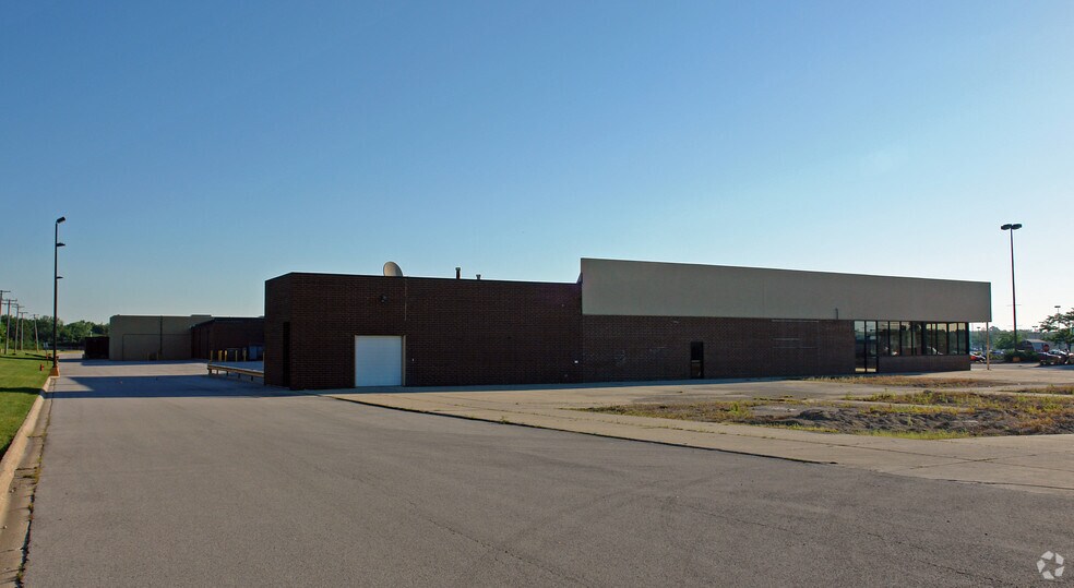 1-185 Countryside Plz, La Grange, IL à louer - Photo de l’immeuble – Image 3 sur 14