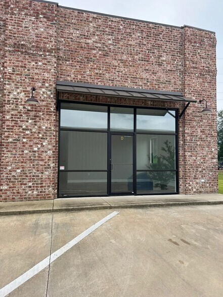115 Aulenbrock Dr, Gluckstadt, MS à louer - Photo de l’immeuble – Image 2 sur 4
