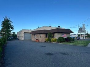 701 N Stiles St, Linden, NJ à louer Photo intérieure– Image 1 sur 8
