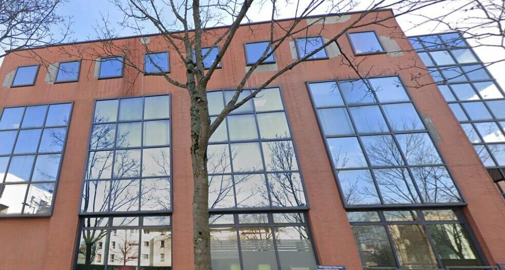 Bureau dans Cergy à louer - Photo de l’immeuble – Image 2 sur 9
