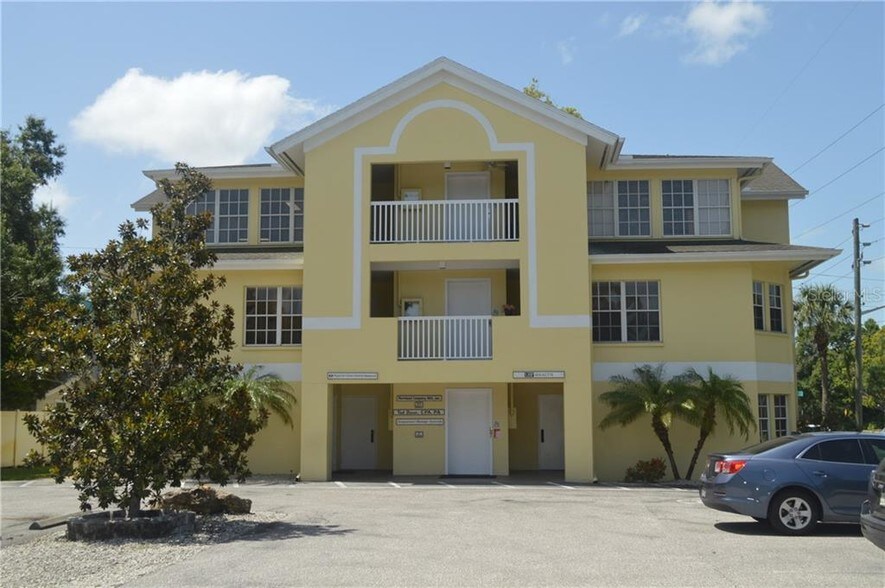 1617 S Tuttle Ave, Sarasota, FL à vendre - Photo principale – Image 1 sur 10