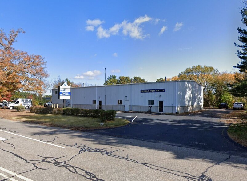 158 Grove St, Franklin, MA à louer - Photo principale – Image 1 sur 10