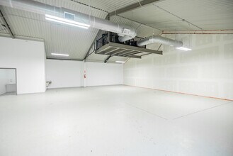 2403 Washington St, Waller, TX à louer Photo intérieure– Image 1 sur 9