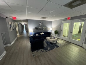 5353 N Federal Hwy, Fort Lauderdale, FL à louer Photo intérieure– Image 1 sur 22