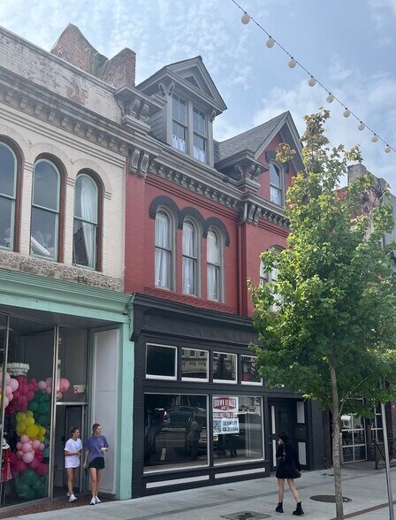 264 E Clayton St, Athens, GA à louer - Photo de l’immeuble – Image 2 sur 7