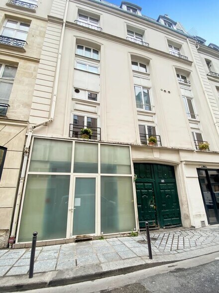 Local commercial dans Paris à louer - Photo de l’immeuble – Image 1 sur 8