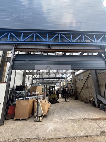 Industriel/Logistique dans Villeneuve-la-Garenne à louer - Photo de la construction – Image 2 sur 4
