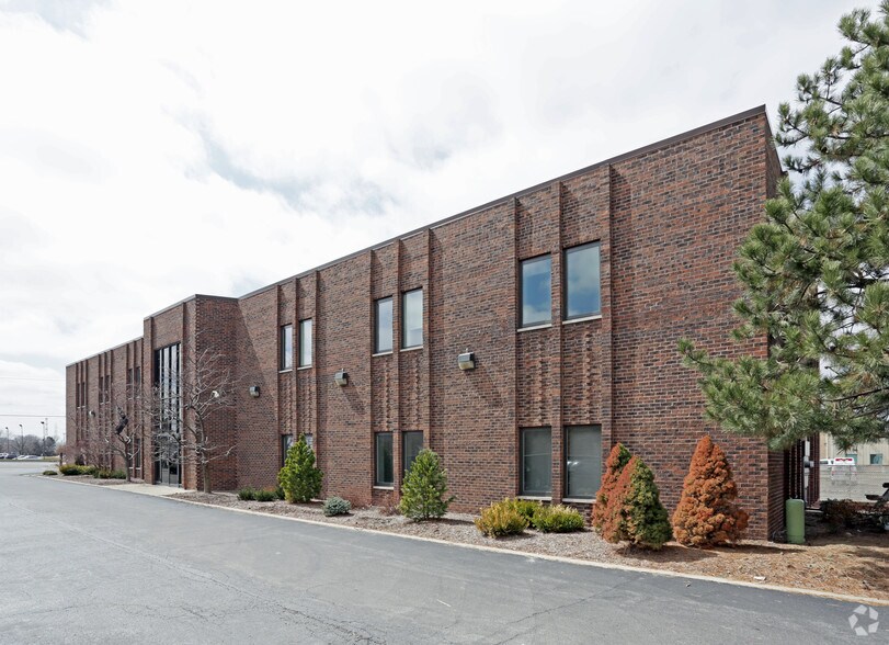 231 W Grand Ave, Bensenville, IL à louer - Photo de l’immeuble – Image 2 sur 14