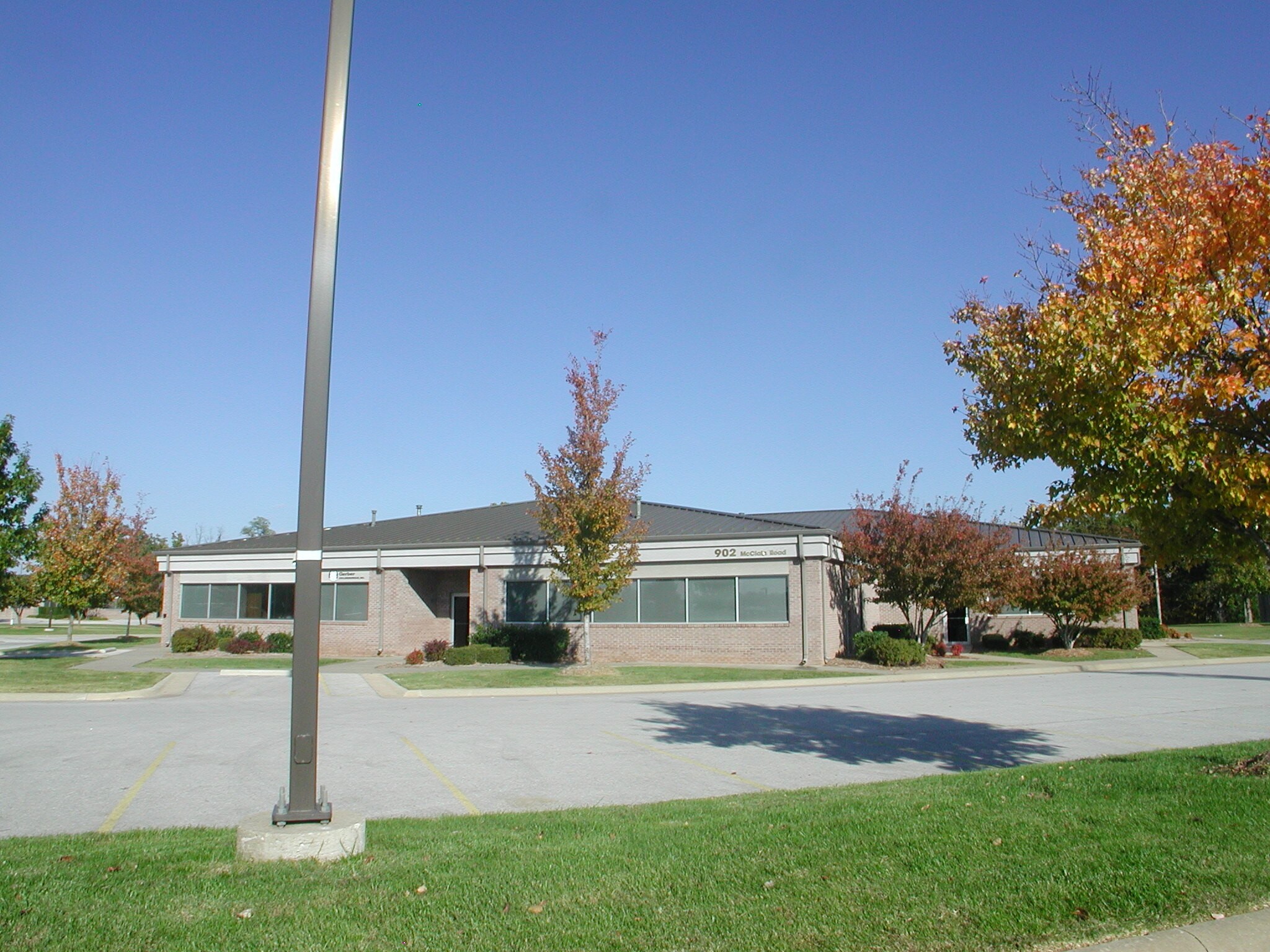 905 NE McClain Rd, Bentonville, AR à louer Photo principale– Image 1 sur 5