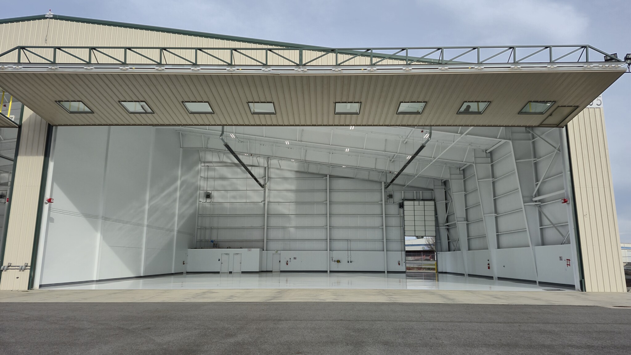 12020 Higgins Airport Way, Burlington, WA à louer Photo intérieure– Image 1 sur 25