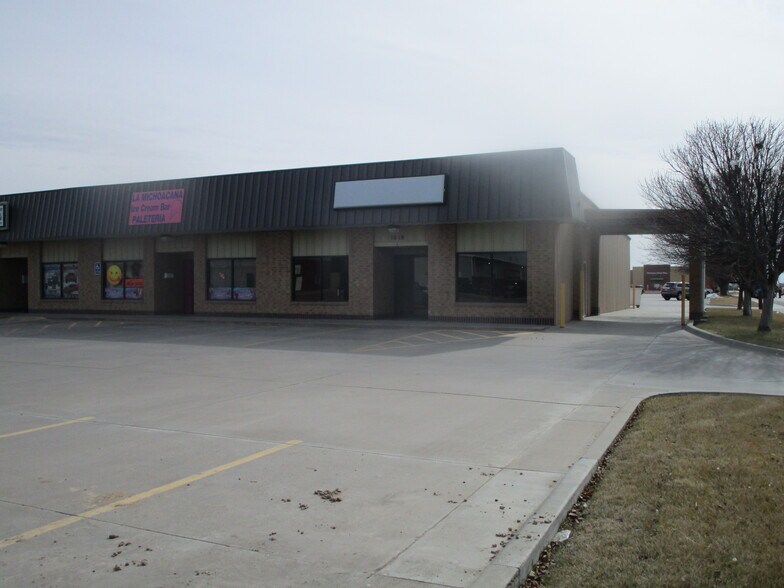 1008-1016 W Mary St, Garden City, KS à louer - Photo de l’immeuble – Image 2 sur 32