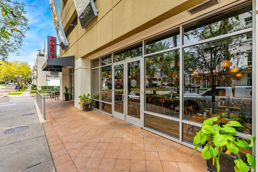 101 S Eola Dr, Orlando, FL à vendre - Photo de l’immeuble – Image 2 sur 62