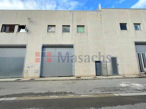 Industriel/Logistique dans Olesa de Montserrat, Barcelona à louer Photo de l’immeuble– Image 1 sur 7