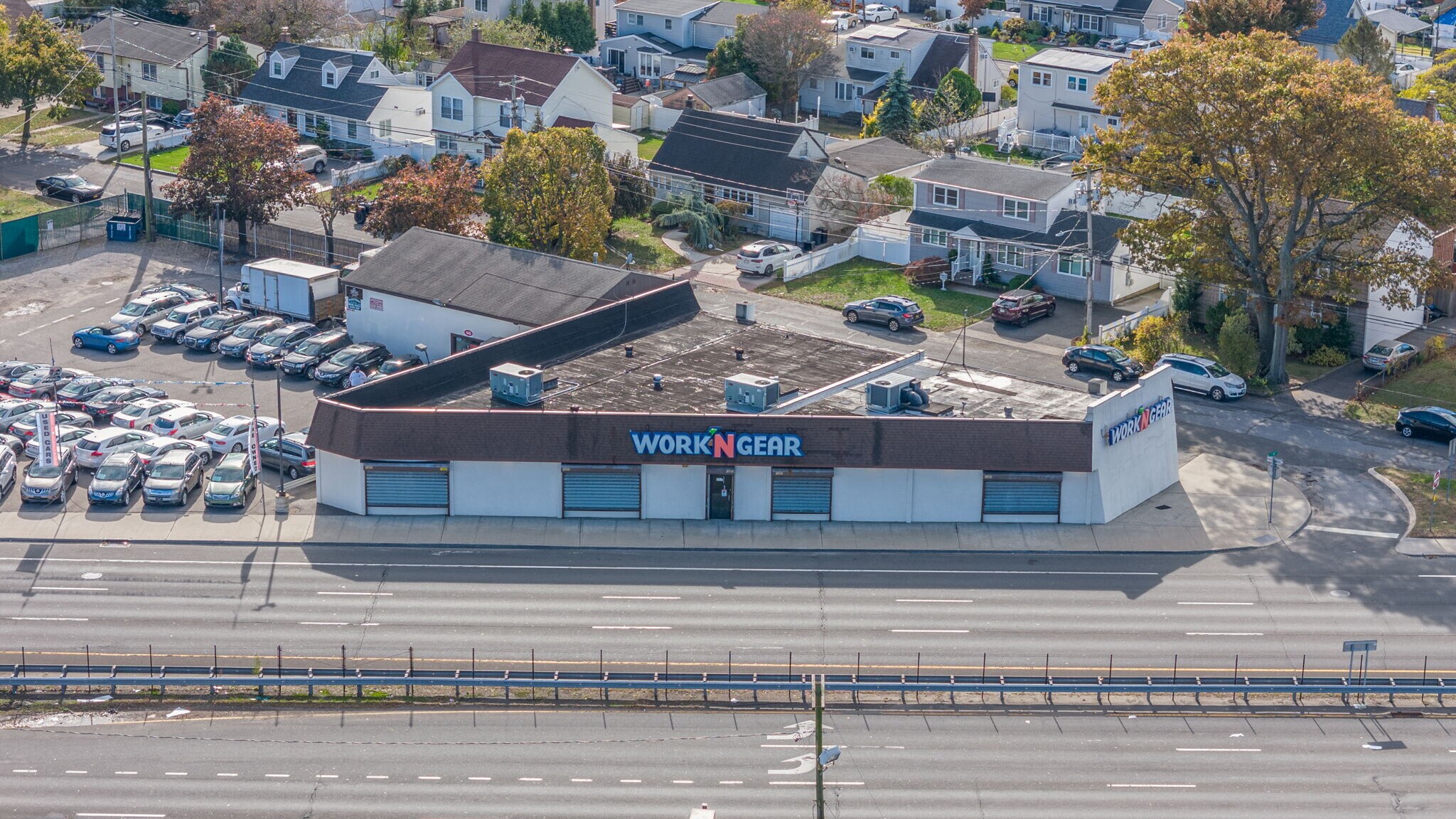 150 W Sunrise Hwy, Lindenhurst, NY à louer Photo de l’immeuble– Image 1 sur 30