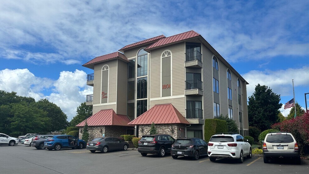 1801 1st Ave, Longview, WA à louer - Photo de l’immeuble – Image 2 sur 2