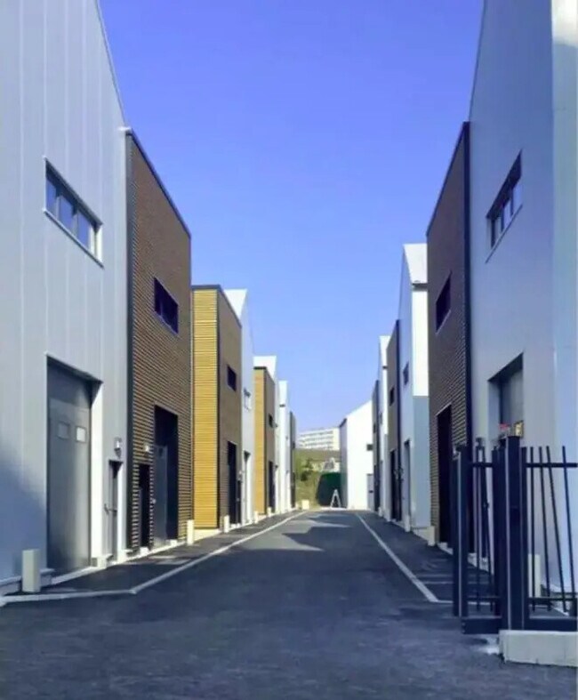 Plus de détails pour Industriel/Logistique à louer