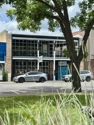 Plus de détails pour 204 S Austin St, Seguin, TX - Local commercial à vendre