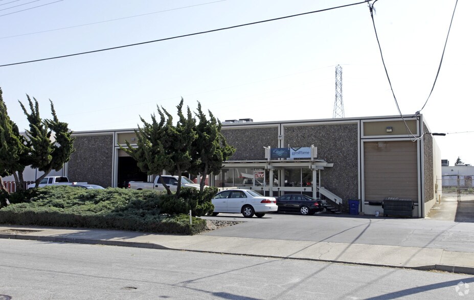 14529 Griffith St, San Leandro, CA à louer - Photo de l’immeuble – Image 1 sur 4