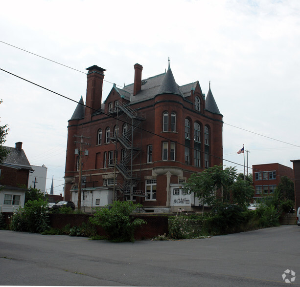 125 S Maple Ave, Martinsburg, WV à vendre - Photo principale – Image 1 sur 10