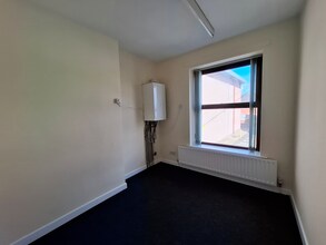 3 Retiro St, Oldham à louer Photo intérieure– Image 2 sur 2