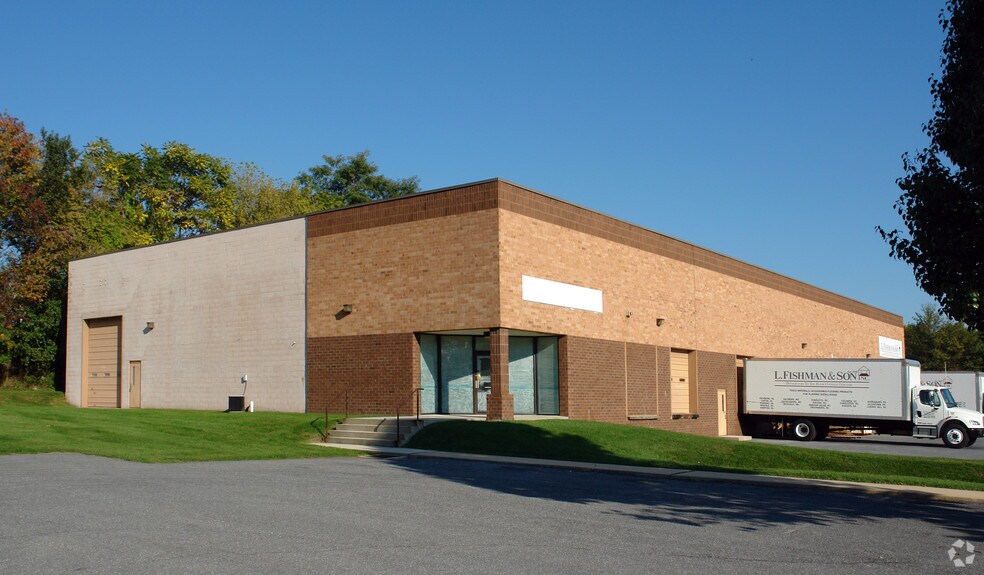 651 Gibson Blvd, Harrisburg, PA à louer - Photo principale – Image 1 sur 2